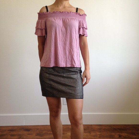 BEDO - Metalic Gold & Black Mini Skirt - Picture 2 of 9